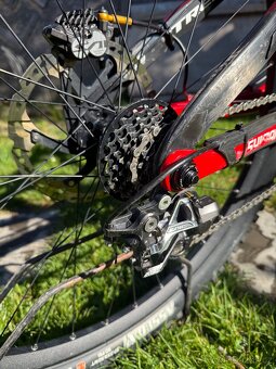 Trek E2 session 9.9 vel.M - 4