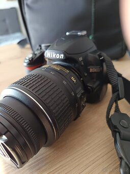 Nikon D3100 v krásném stavu - 4