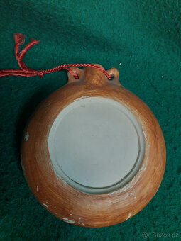 Zdobený keramický měch/nádoba, motiv Karlštejna - 4