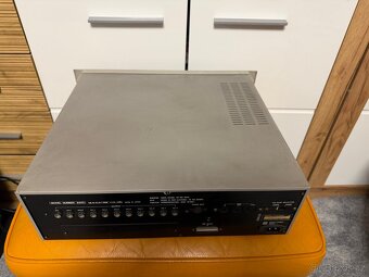 Akai S900 is a 12-bit sampler - 4