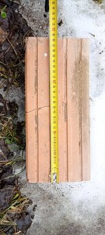 Cihle  a hurdisky i - 4