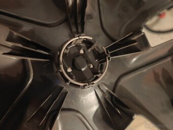 Tesla aero kryt 18 - 4