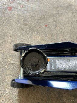 Zánovní hydraulický zvedák na auto 2 tuny - 4