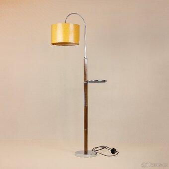 STOJACÍ LAMPA-FUNKCIONALISMUS - 4