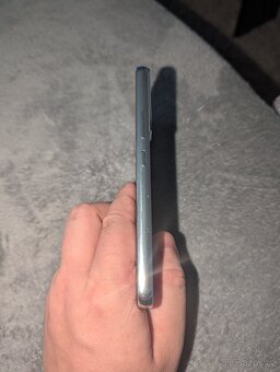 Samsung Galaxy s22 256g bila, 2 roky stary, kryty a skla, vý - 4