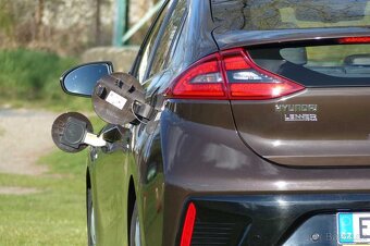 VÍKENDOVÁ SLEVA HYUNDAI Ioniq 1,6 Gdi PHEV Ultimate - 4