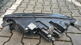 Škoda Octavia IV pravý xenon 5E4 941 016 A - 4