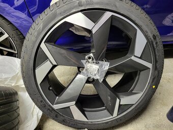 NOVÉ 19" Škoda TORCULAR original Superb 4 IV 3P 2025 ET44 - 4