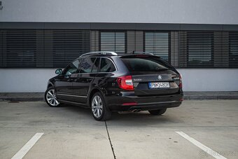 Škoda Superb Combi 2.0 TDI CR 170k Elegance DSG - 4
