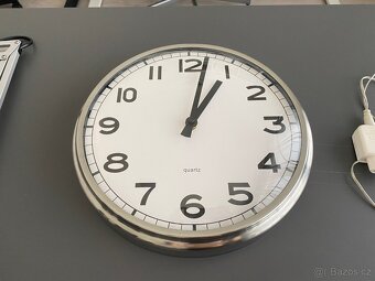 Stůl Ikea a příslušenství - 4