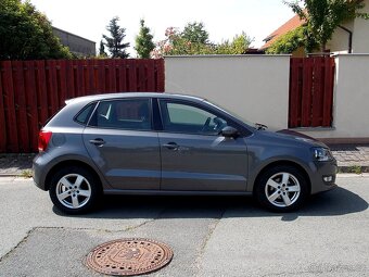 2013 Volkswagen Polo 1,2i Hatchback 5 dveří 1.MAJITEL - 4