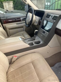 Lincoln Navigator - 4