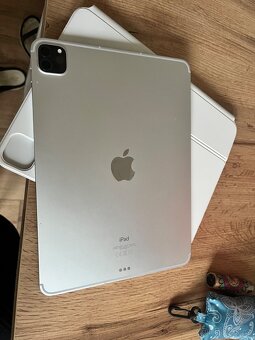 Apple iPad Pro 3. Generace 11 palců - 4