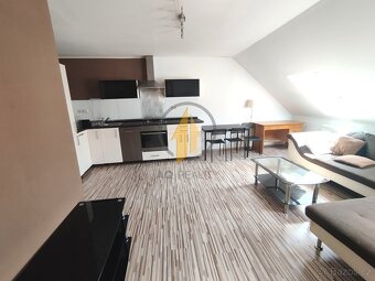 Pronájem kompletně zařízeného bytu 2+kk v centru obce Turnov - 4