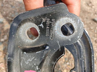 Originální panty kapoty Ford Focus Mk3/Kuga II, černá barva - 4