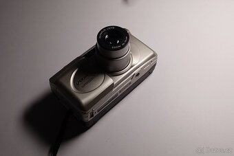 Olympus Superzoom 70G - 4