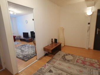 Pronájem bytu 3+1 68 m² s balkónem - 4