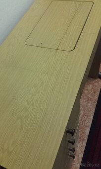 SKŘÍNOVÝ ŠICÍ STROJ - 4