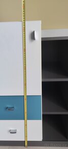 Prodám studentský psací stůl+ polička na zeď - 4