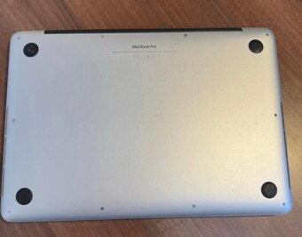 Apple MacBook Pro - 4