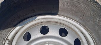 Prodám 4 pneumatiky Kia Picanto s plechovými disky - 4
