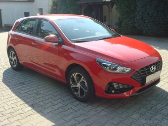Hyundai i30 1.5i 80kw 2023 1500km nové v ČR - 4