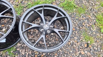 Alfa Romeo Giulia Qv origo kola 19 dvourozměr - 4