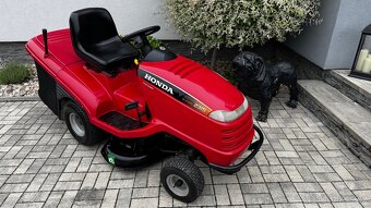 Profi zahradní traktor Honda 2315 Hydrostat - 4