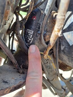 JAWA Pérák 250-zamliveno do 15.6 11 hod. - 4