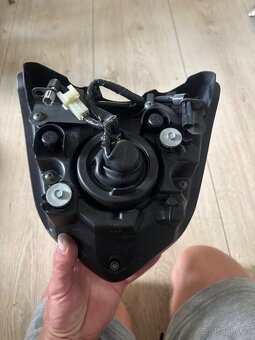 Svetlo na Yamaha Fz1N - 4