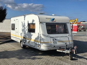 Obytný přívěs Karavan Knaus Südwind Maxi - 4