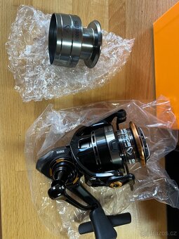 nový přívlačový naviják SG8 3000H FD - 4