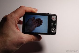 Fuji FinePix J250 - 4