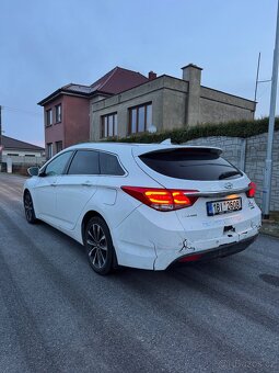 HYUNDAI i40 1.7 CRDi 104kW 2015 - 4