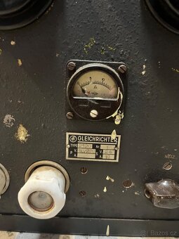 Stará nabíječka autobaterii - 4