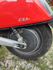 Elektrický skútr SUPER SOCO CUX - 4