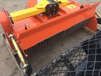 Trávníkový zakladač za traktor CR-105 - 4