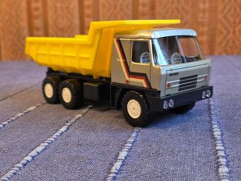 Prodám KADEN Tatra 815 vyklápěčka s krabicí - 4