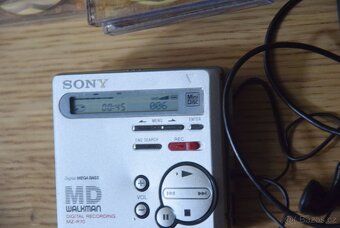 MINIDISC / minidisk recorder SONY MZ-R70, DO,sluch.,MD media - 4