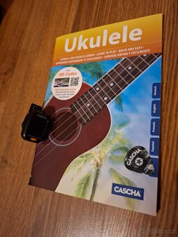 Ukulele. - 4