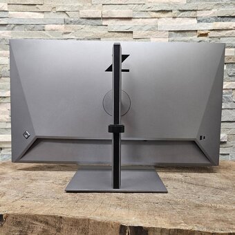 HP Z27xs G3 4K USB-C DreamColor Display - 4
