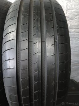 2xletní pneu 225/45/19.Runflat.Goodyear. - 4