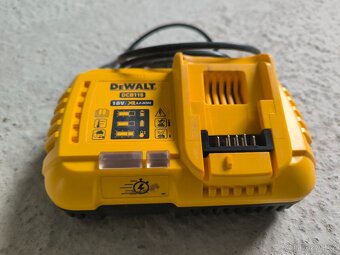 Aku drážkovací fréza DeWALT - 4