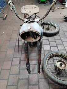 Jawa pérák 250 - 4