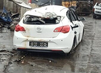 Opel Astra j (dily) - 4