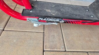 Prodám červenou koloběžku Quick Platinium - 4