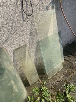 Skla okenní z autobusu různé rozměry - 4
