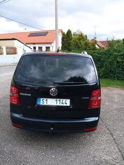 VW Touran 2.0tdi 103kw Highline 2010 serviska - 4