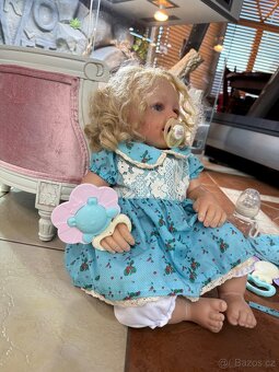 Realistická panenka s vlasky - 4