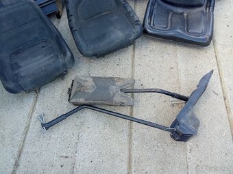 Sedačka na zahradní traktor - 4